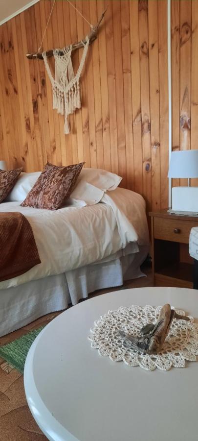 Hostal Los Pinos Puerto Natales Exteriör bild